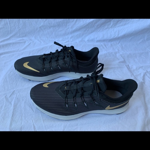 Nike Quest Black Gold Women Run AA7412-006 sz 10.5 - Picture 3 of 5